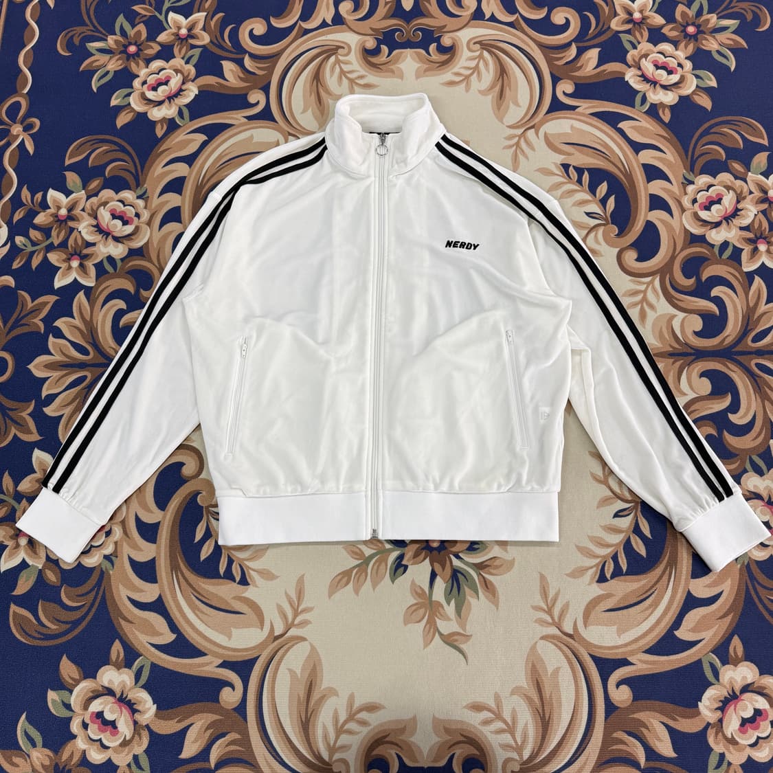 (S)널디 Nerdy 벨루어 트랙탑 져지(화이트,흰검) 상품이미지1