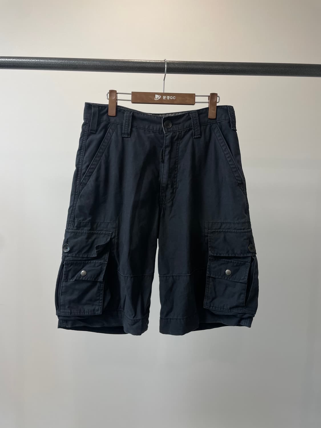 (29) Levis 리바이스 블랙 카고 반바지 상품이미지1