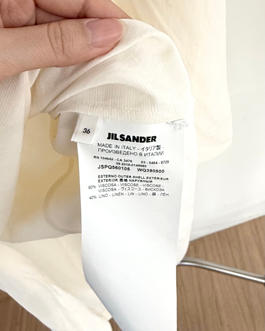 질샌더 아이보리 브이넥 하프 블라우스 상품이미지8