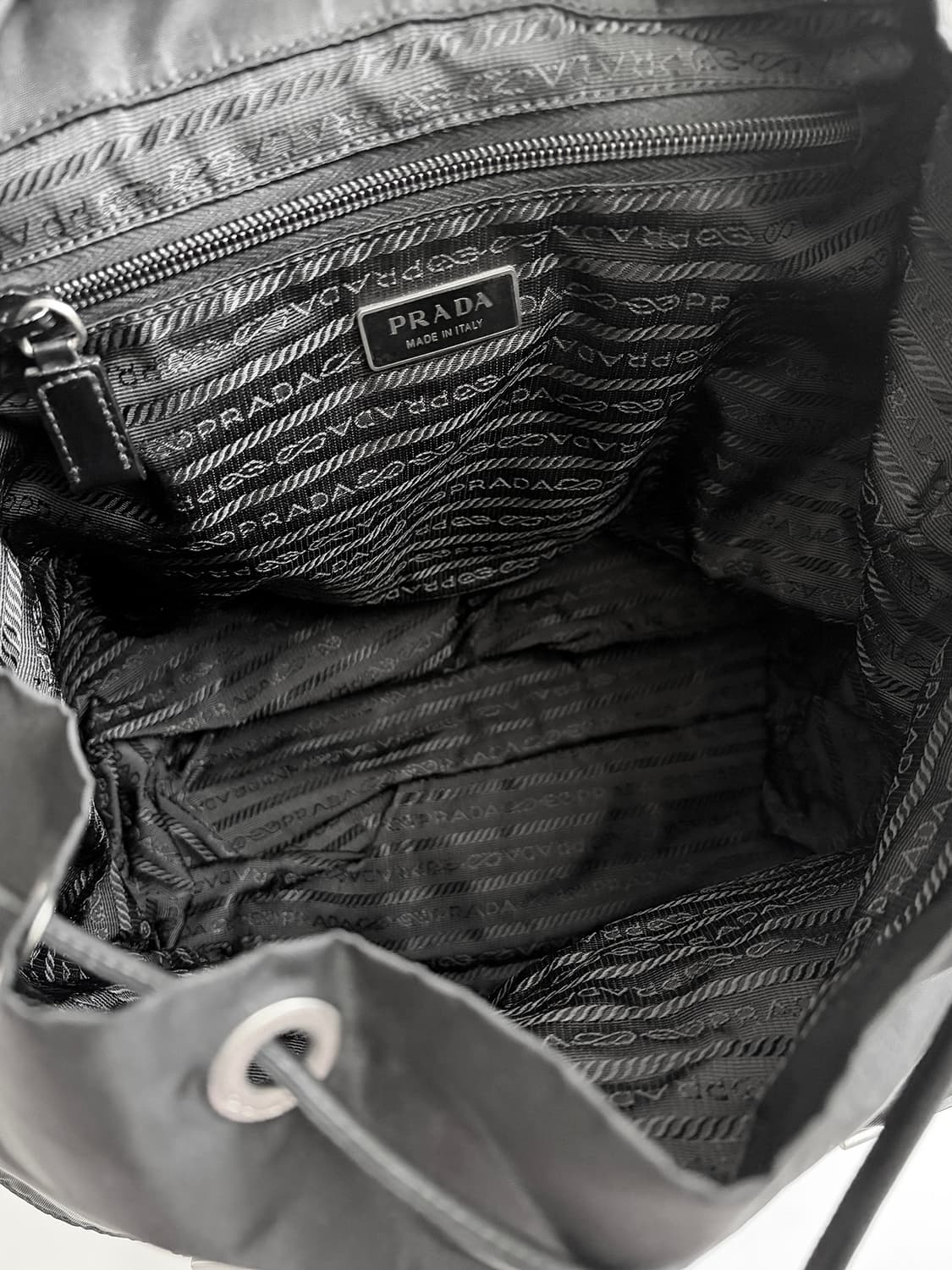 프라다 포코노 백팩 미듐 판매합니다. 상품이미지7