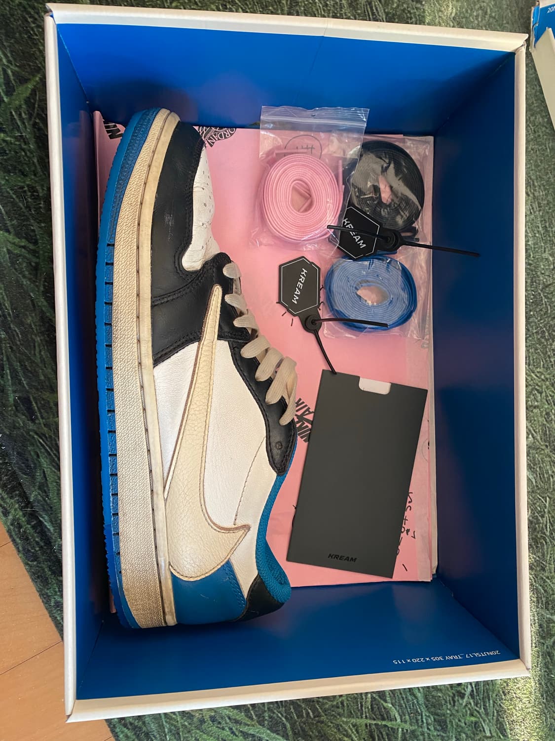 나이키 에어 조던1 로우 트래비스 스캇 OG 상품이미지5