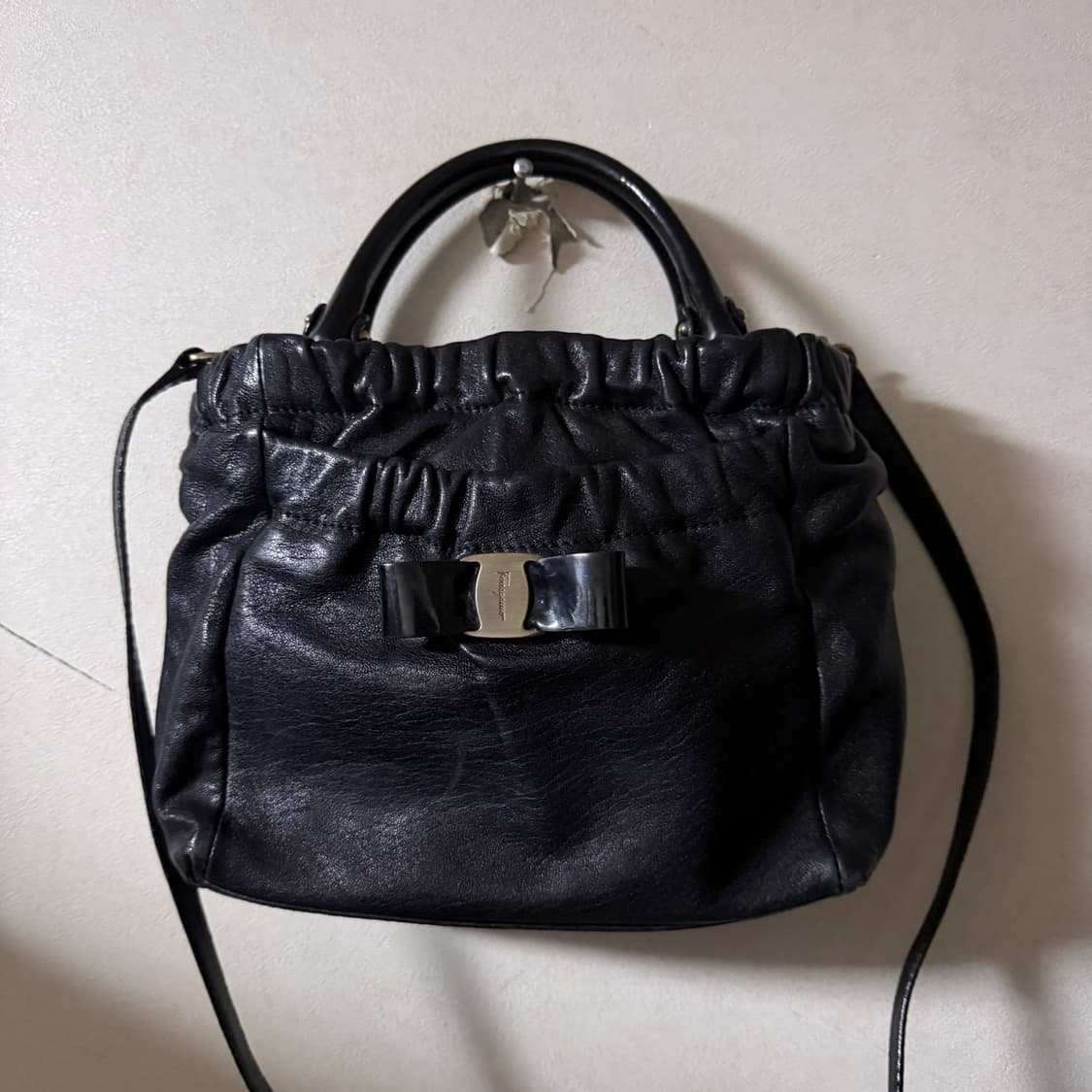 살바토레 페라가모 바라 리본 토트&크로스백 상품이미지1