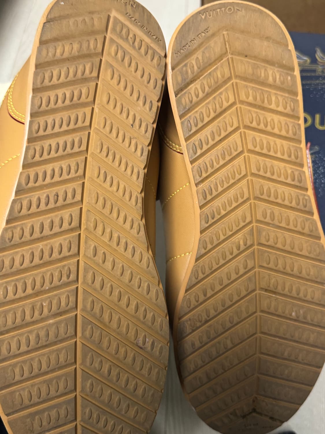 Louis Vuitton 루이비통 LV 버터소프트 로고 레더 코르테즈 상품이미지5