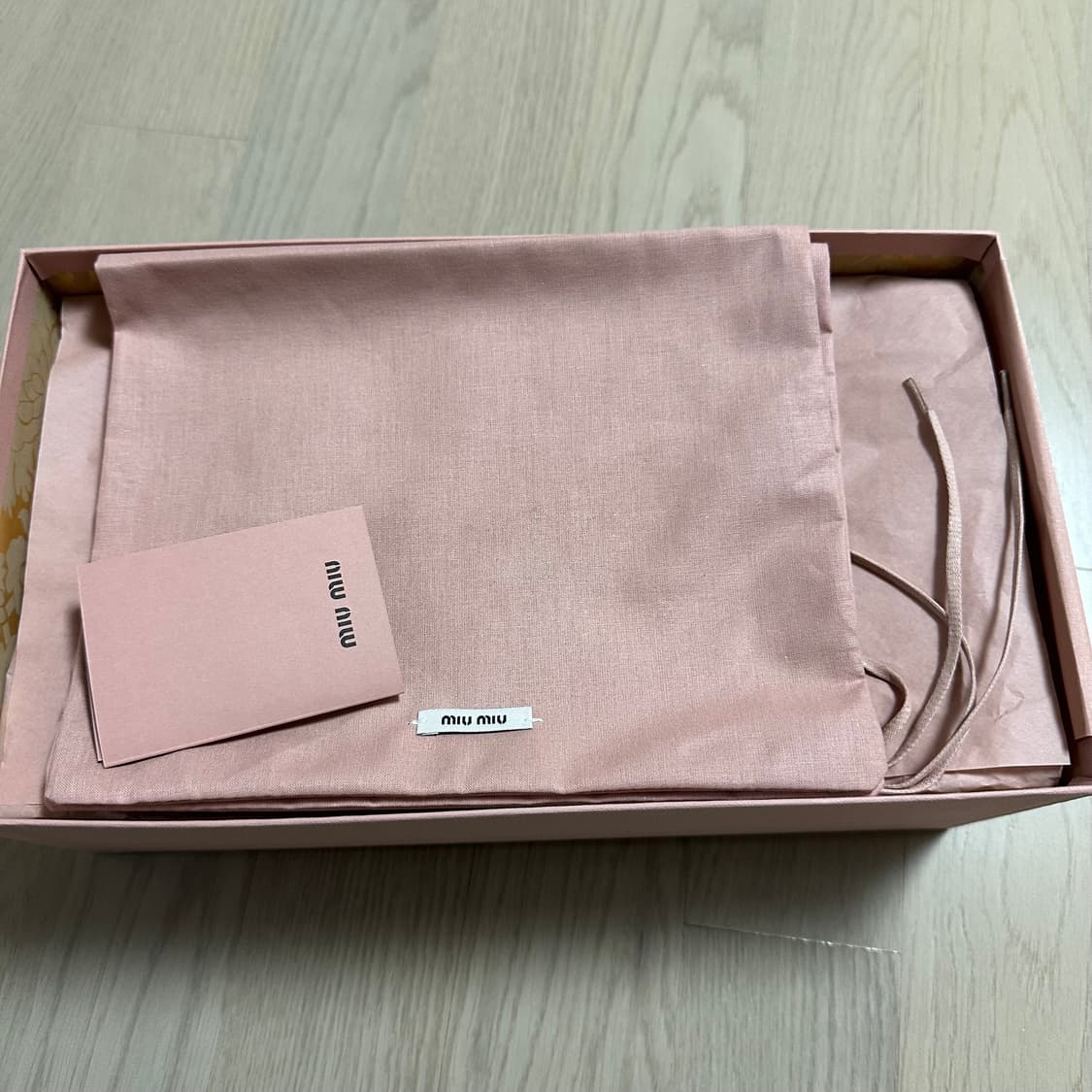 미우미우 발레리나 플랫 핑크 레더 36.5사이즈 / 새상품  상품이미지8