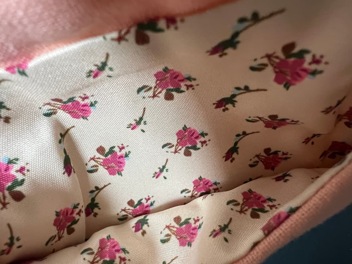 구찌 뷰티 핑크 빗+파우치 세트 상품이미지2