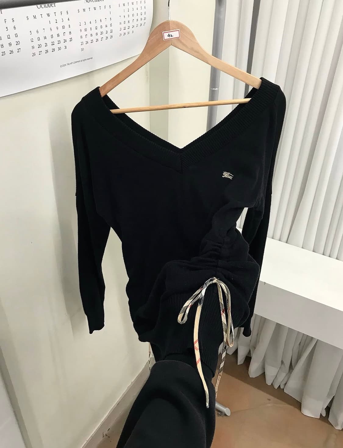 버버리 로고 딥브이넥 셔링 니트 상품이미지1