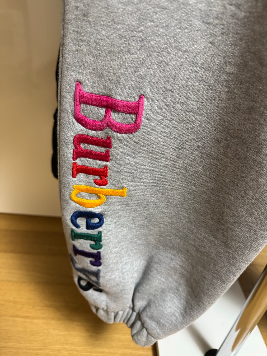 버버리 레인보우 스웻팬츠 미친 가격에 판매합니다! 상품이미지5