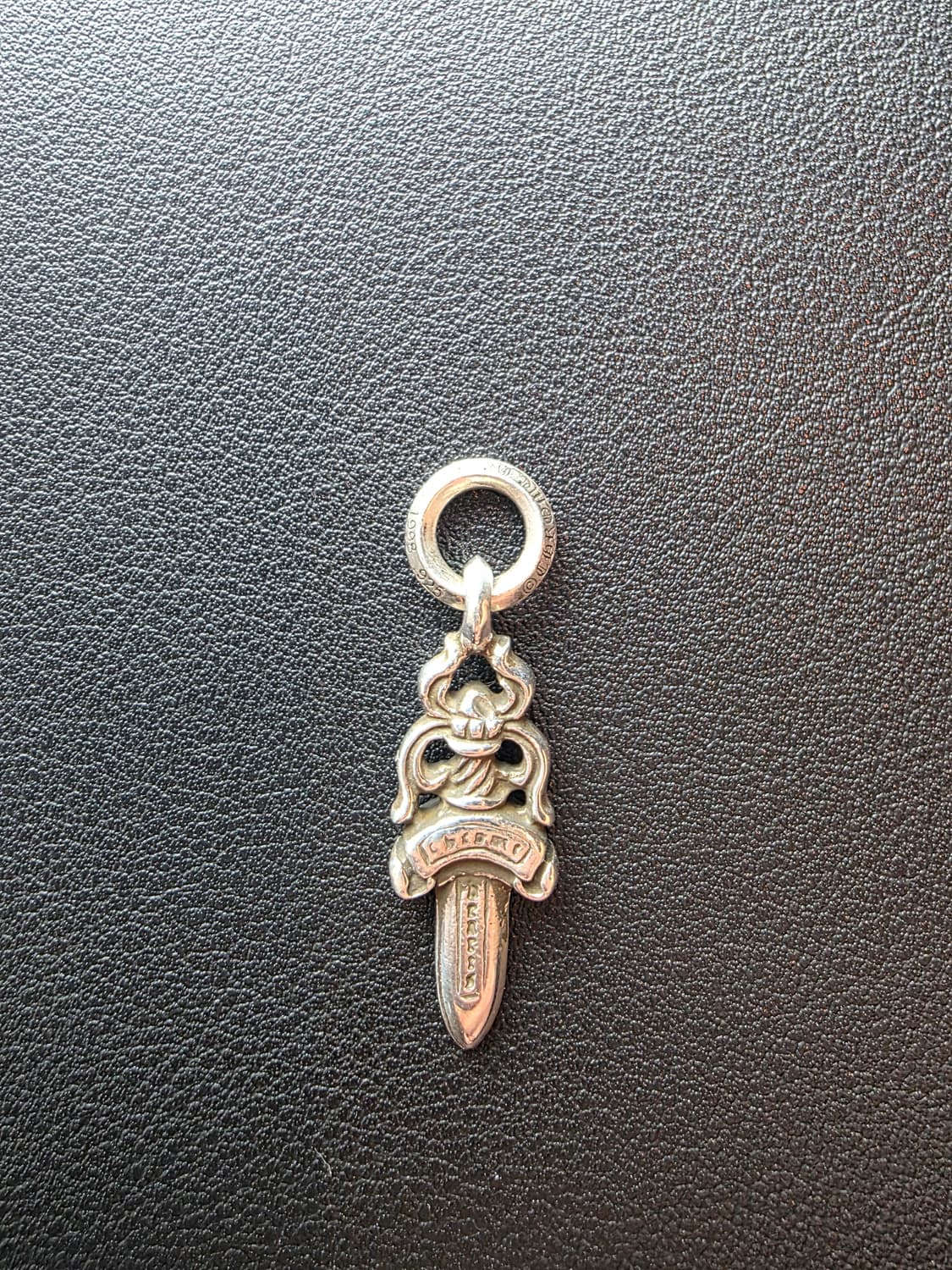 크롬하츠 5대거 펜던트 상품이미지3