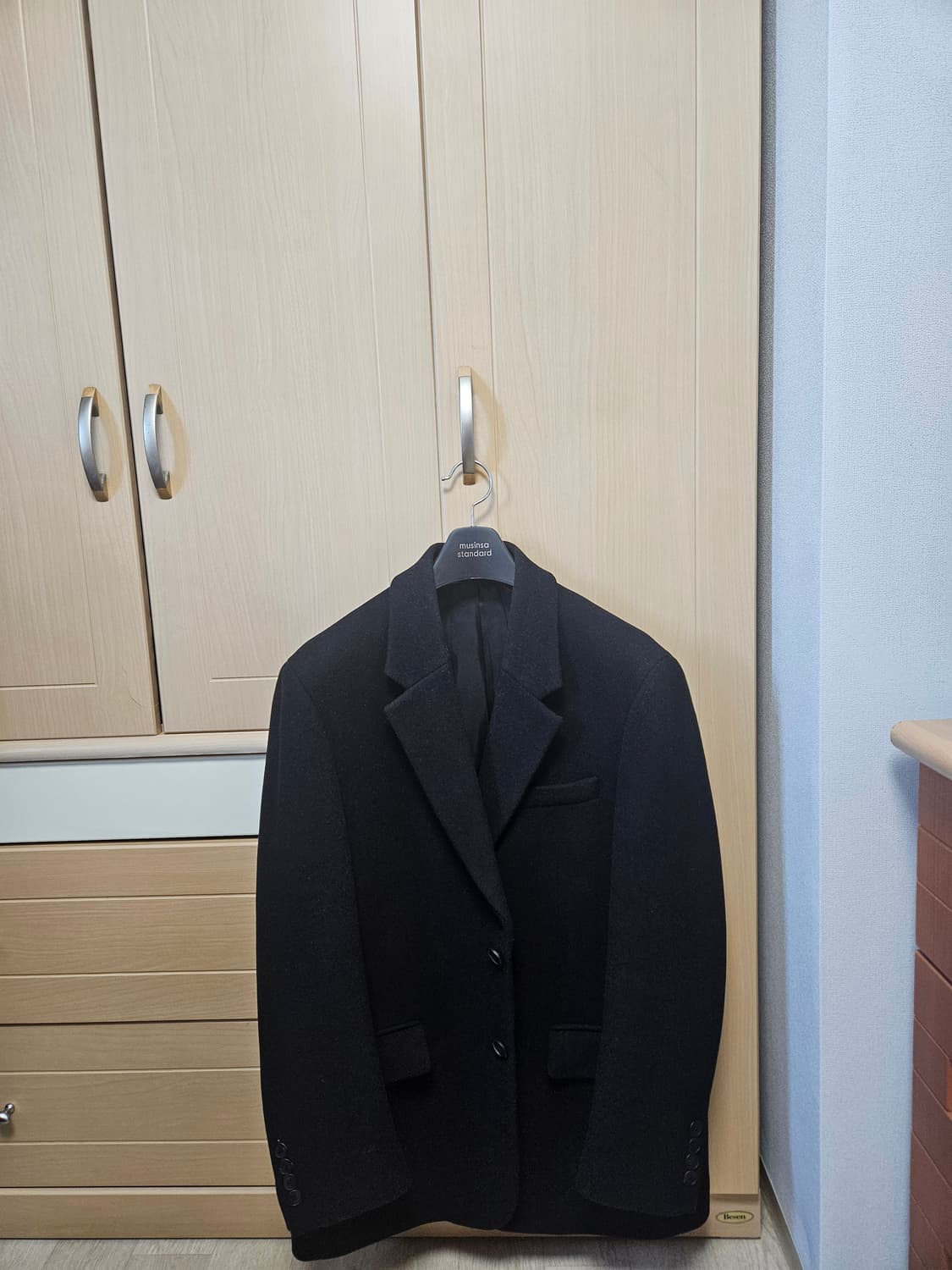 [1회 착용] 무탠다드 울 블렌드 멜톤 대디 숄더 오버사이즈 블레이저 상품이미지5