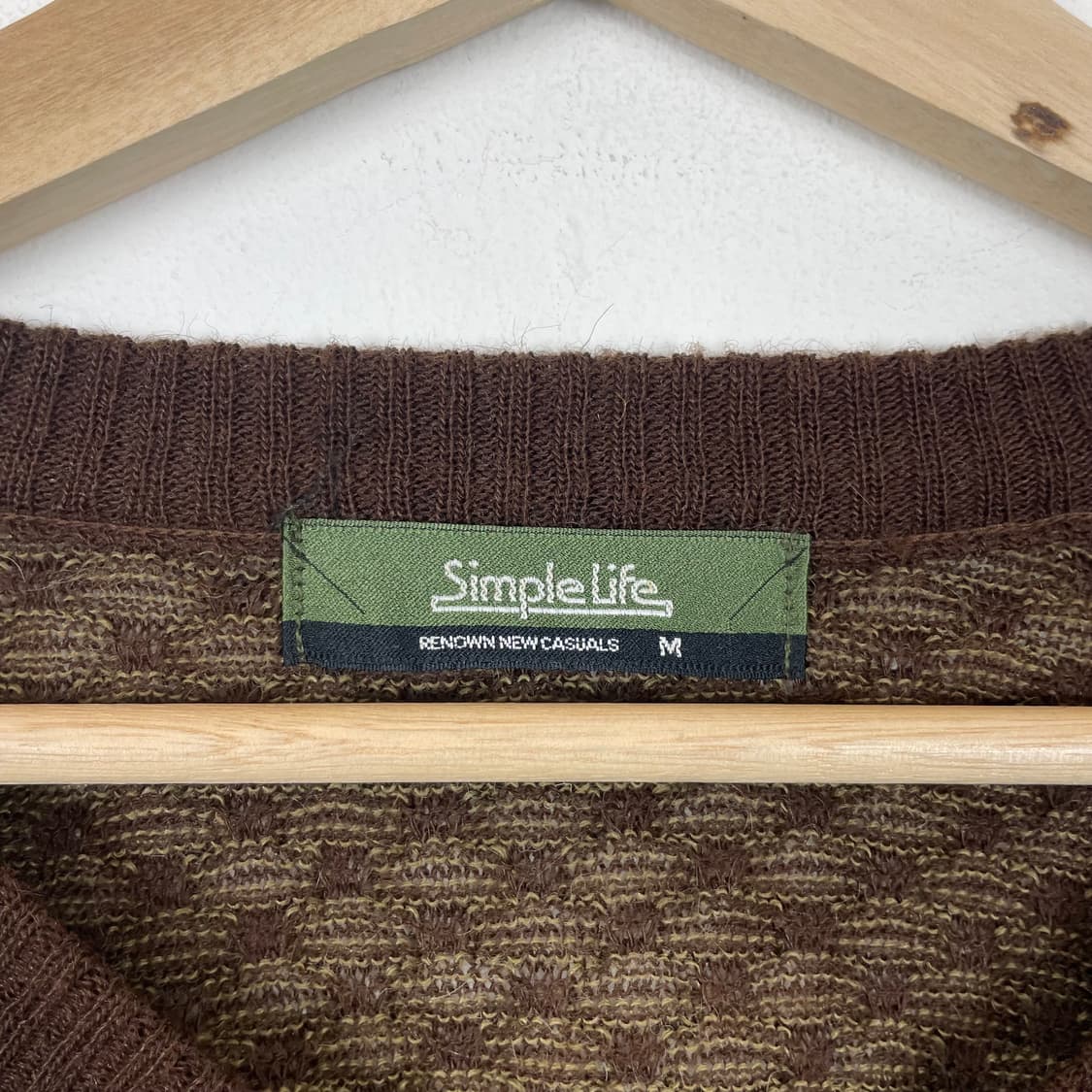 심플라이프 브라운 캐주얼 브이넥 니트 상품이미지4