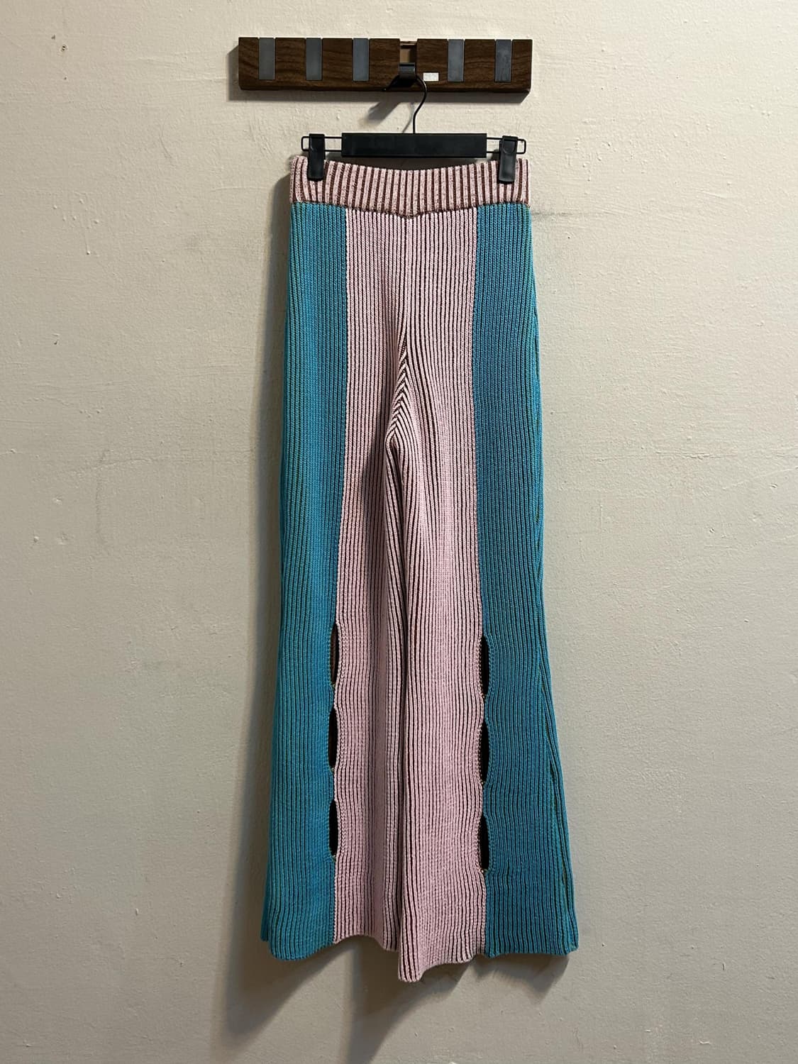 앤더슨벨 카이아 배색 라운지 니트 팬츠 상품이미지5