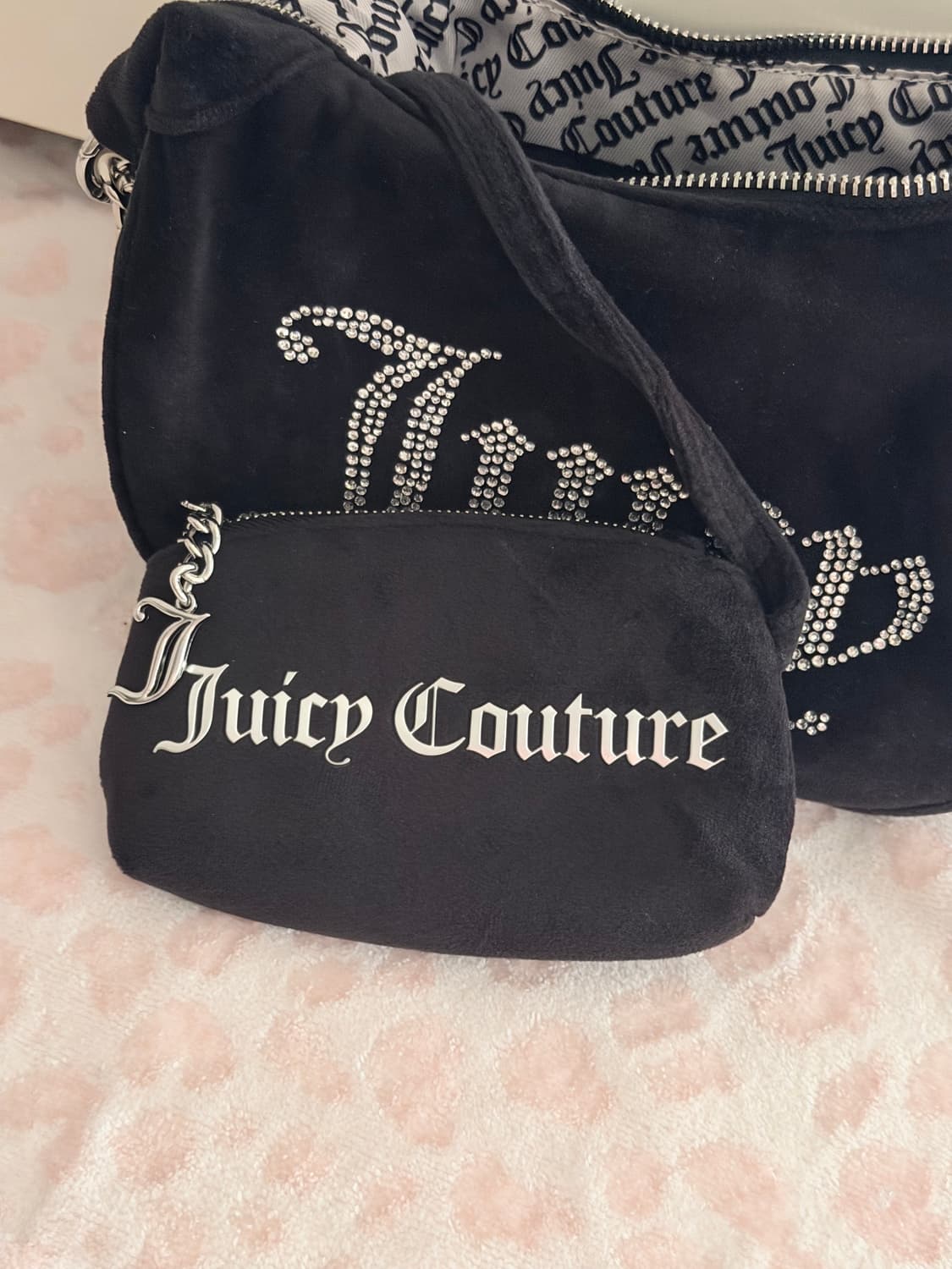 쥬시꾸뛰르 블랙 벨벳 체인호보백 상품이미지5