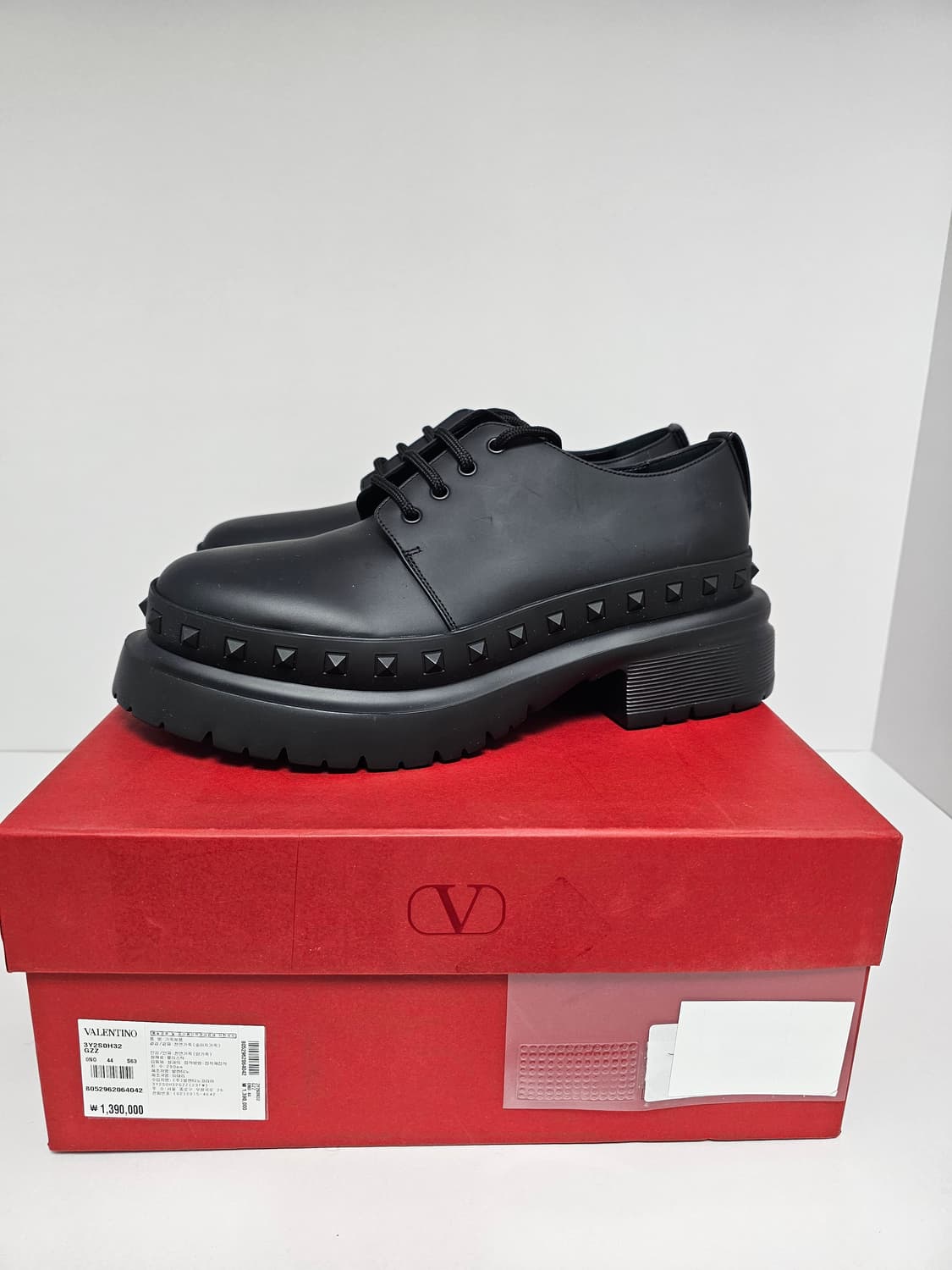 새상품 발렌티노 락스터드 남성 더비슈즈 블랙 44(국내매장판) 상품이미지1