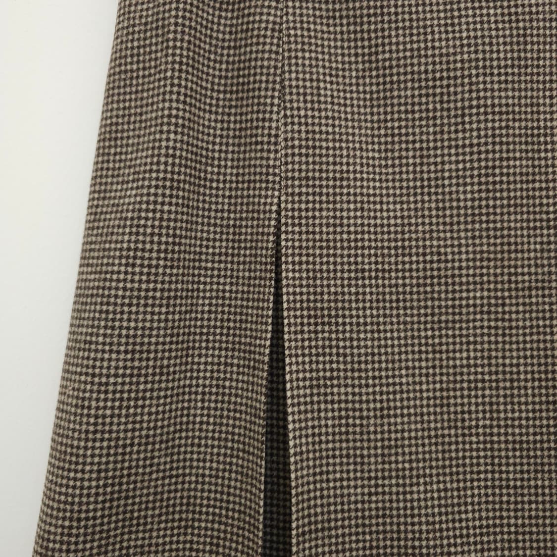 일본 DAKS 울100% 하운드체크 플리츠 브라운 미디스커트 상품이미지3