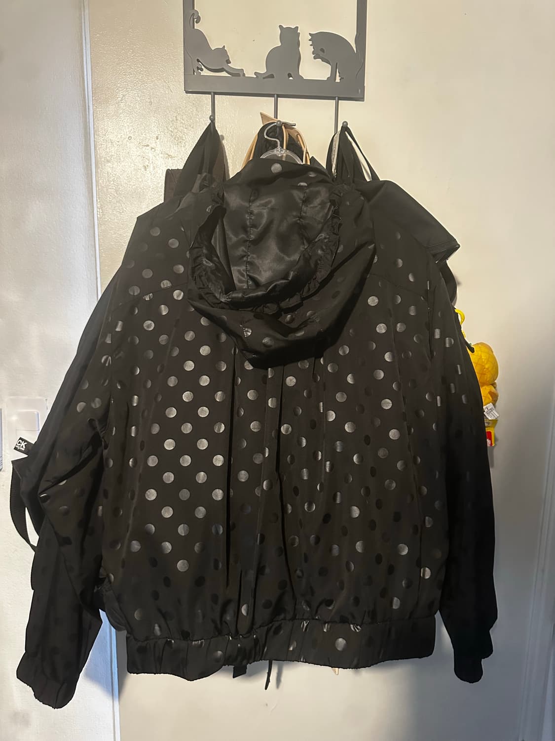 론론 DOT PENDANT FRILL HOODIE WIN D JUMPER 상품이미지5