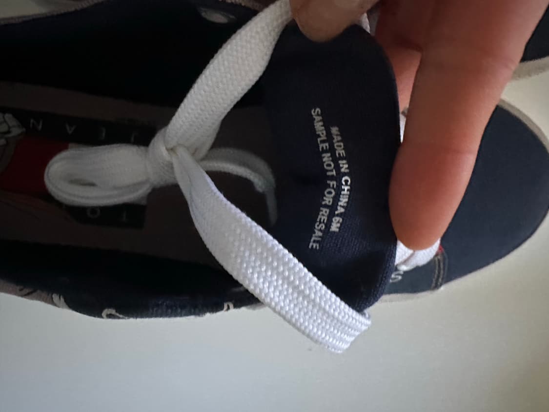 타마힐피거 X 스페이스잼 콜라브 스니커즈 상품이미지5