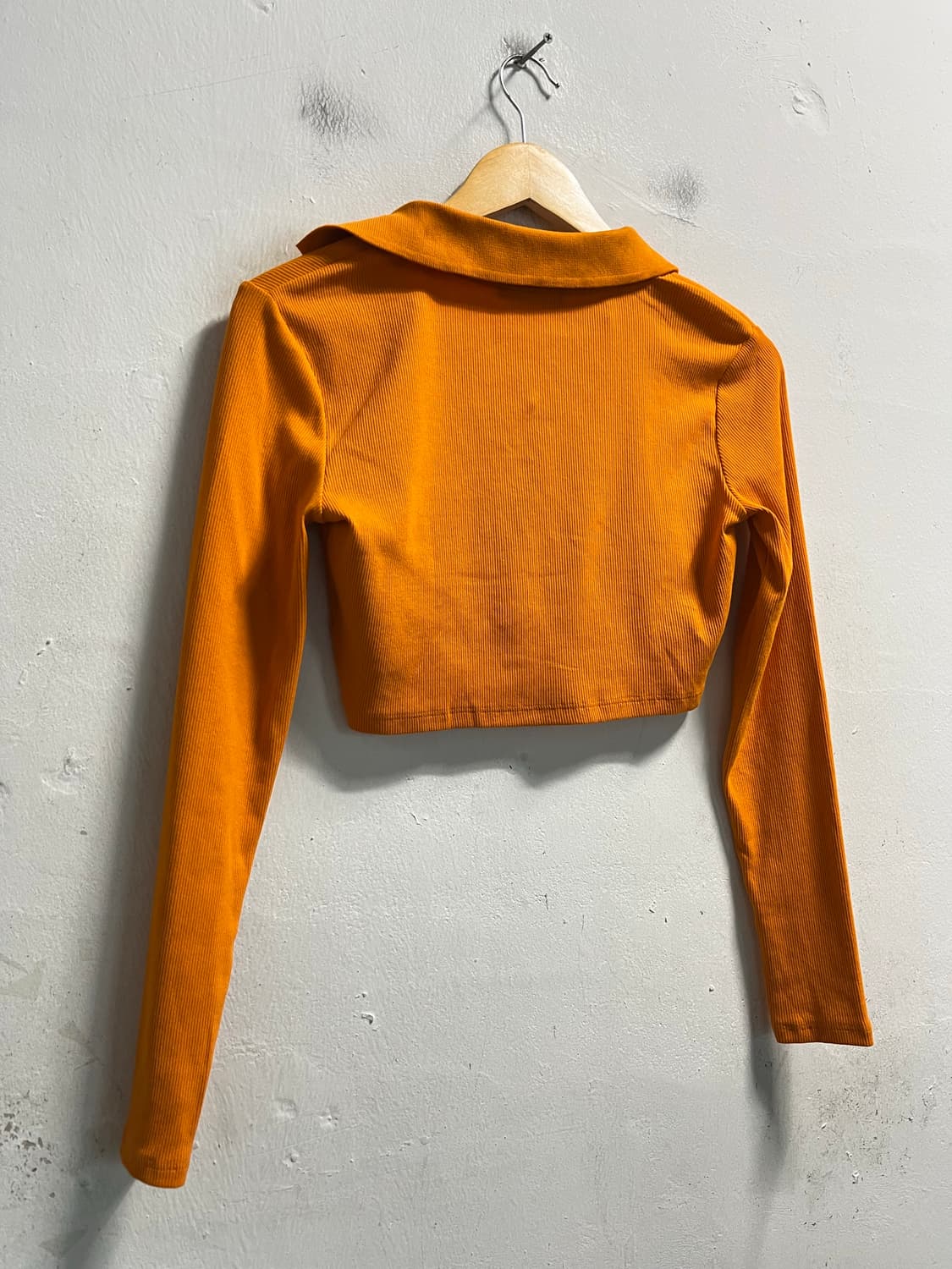 (55) ZARA 자라 스판 트임 크롭 카라 긴팔티셔츠 상품이미지5