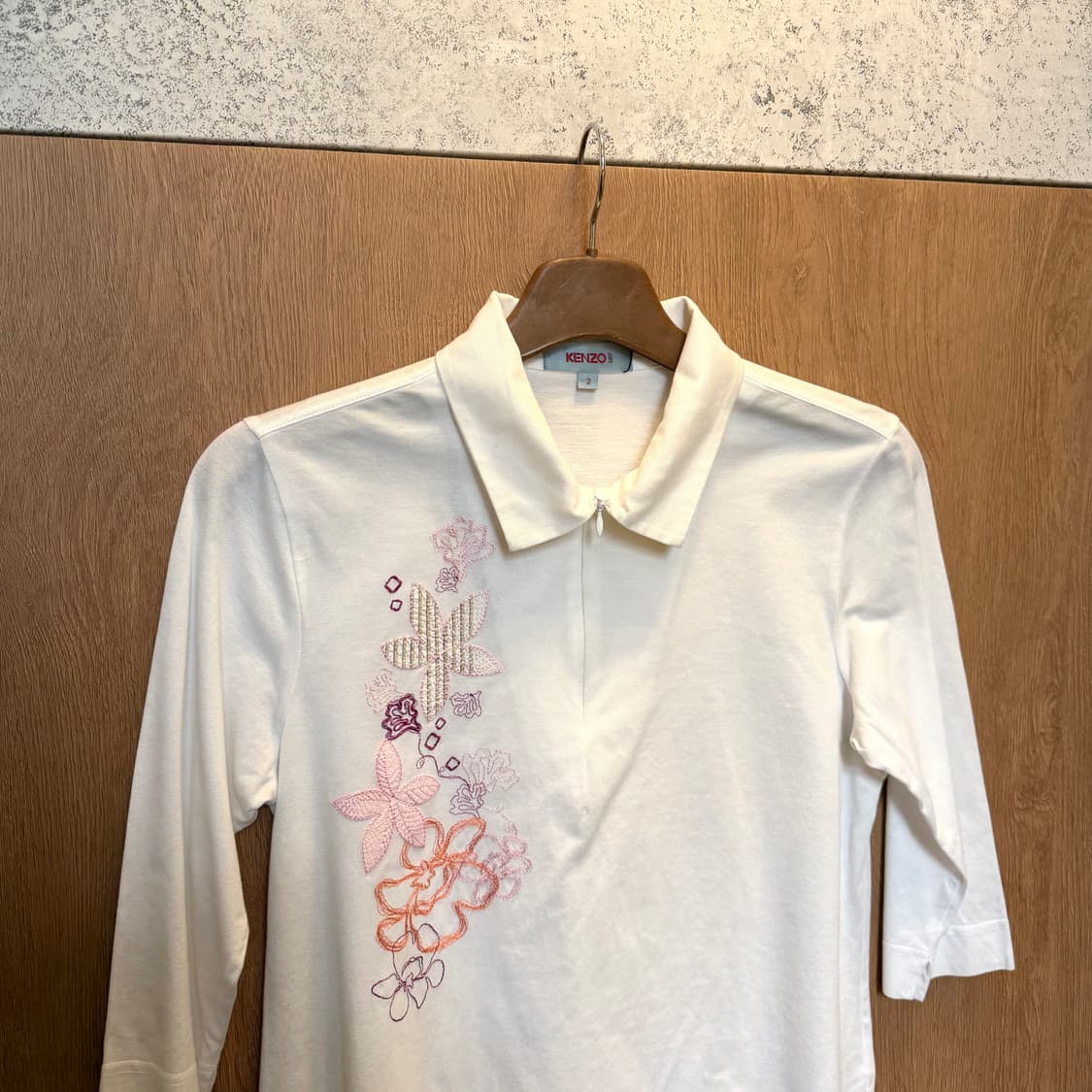 겐조 7부 PK 티셔츠 하프 집업 플라워 자수 디테일 화이트 상품이미지10