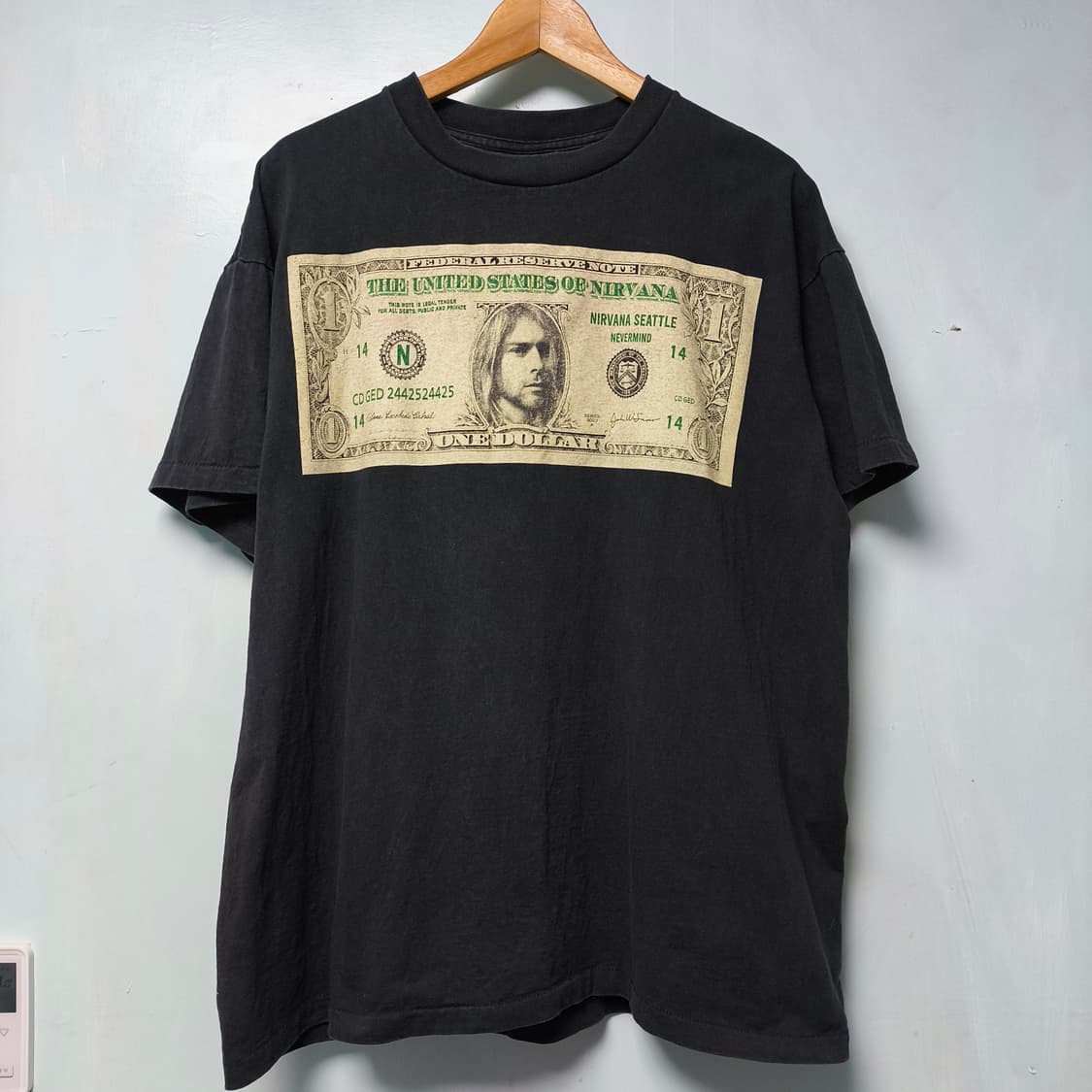 [L/USA] 00'' Nirvana 너바나 one dollar 밴드티 상품이미지1