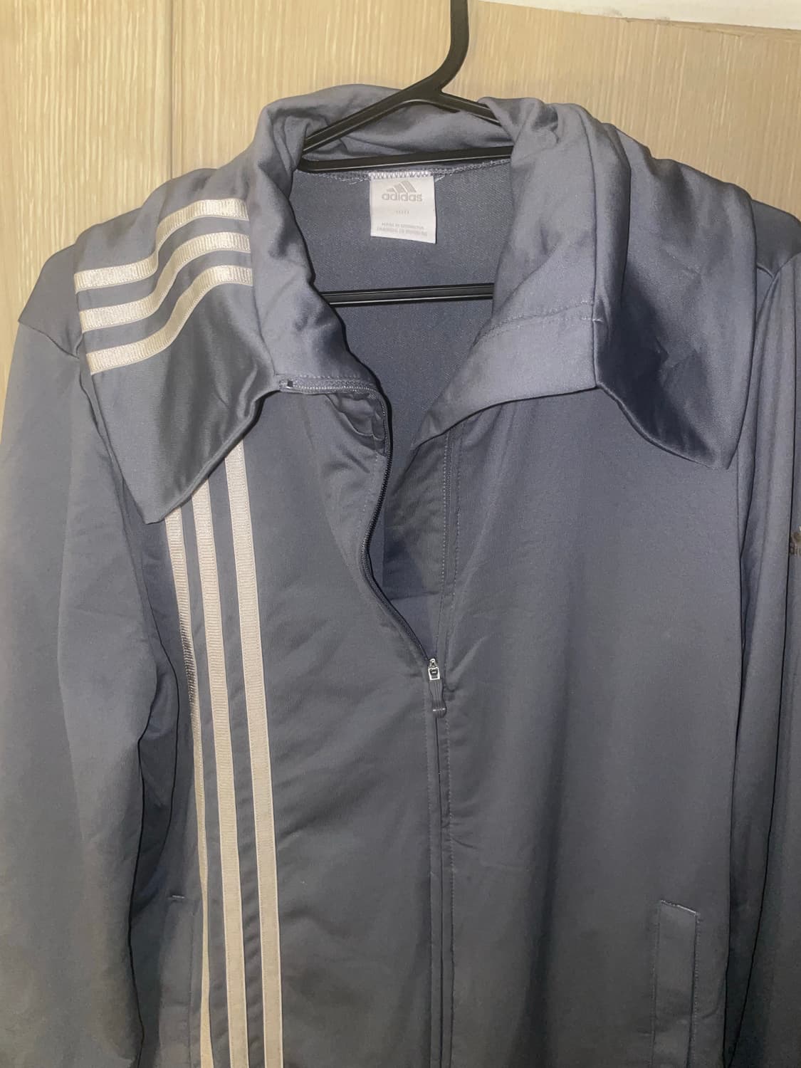 브루탈리즘적 ADIDAS 상품이미지4