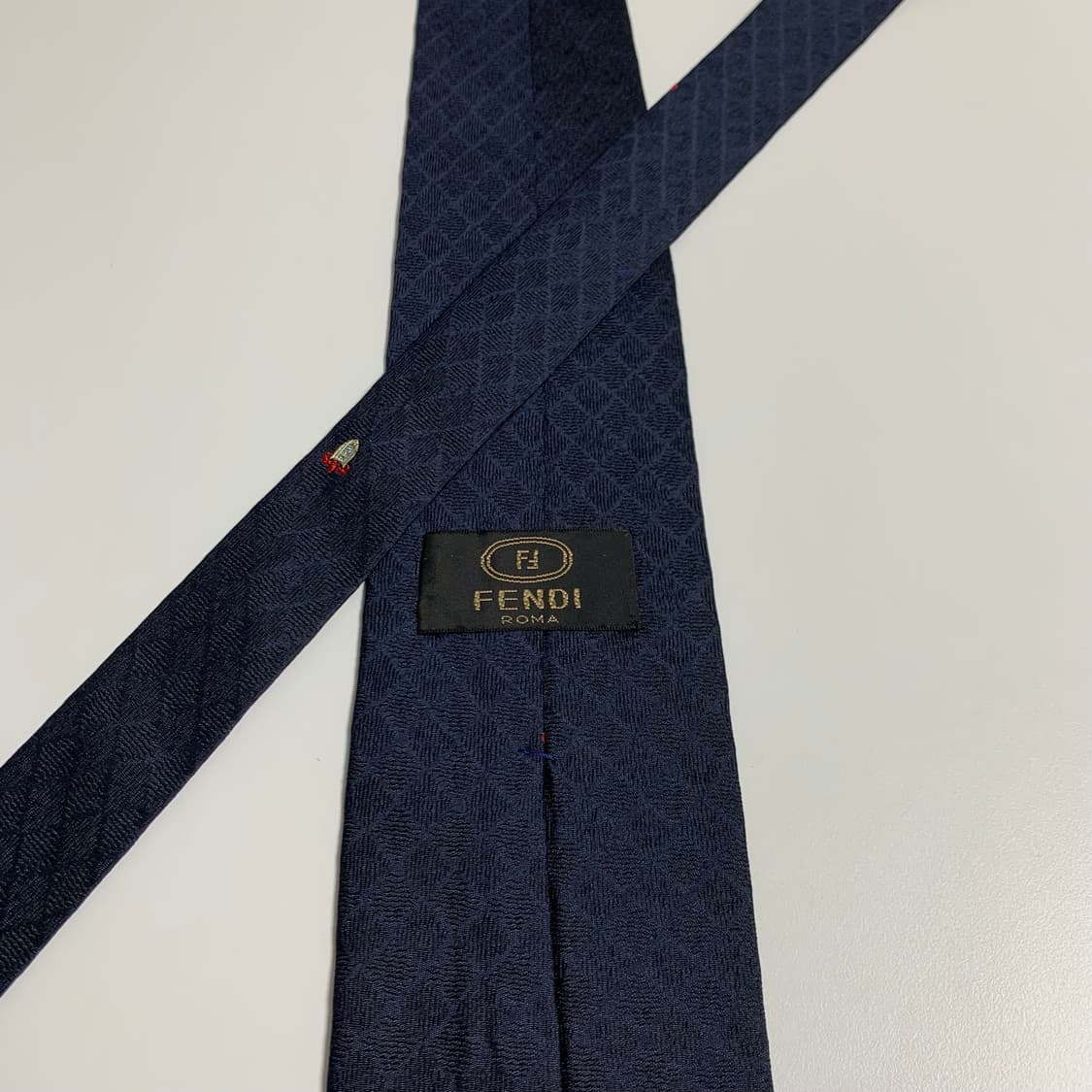 펜디(FENDI) 다크네이비 100실크 명품 체크넥타이 A+등급 상품이미지5