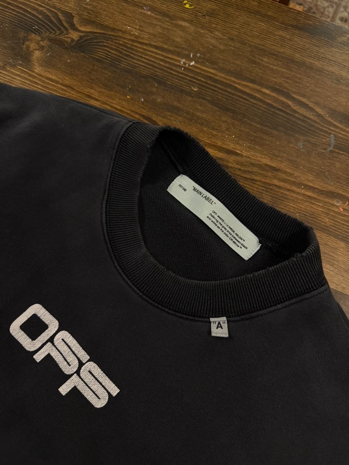 오프화이트 그래픽 맨투맨 100 상품이미지8