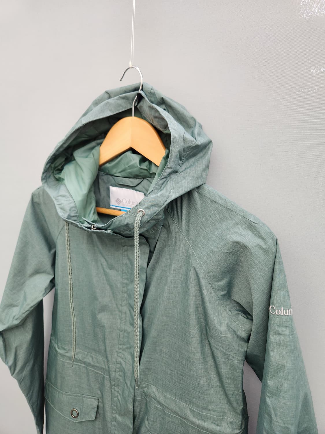 컬럼비아 오무니테크 여성 바람막이 상품이미지3