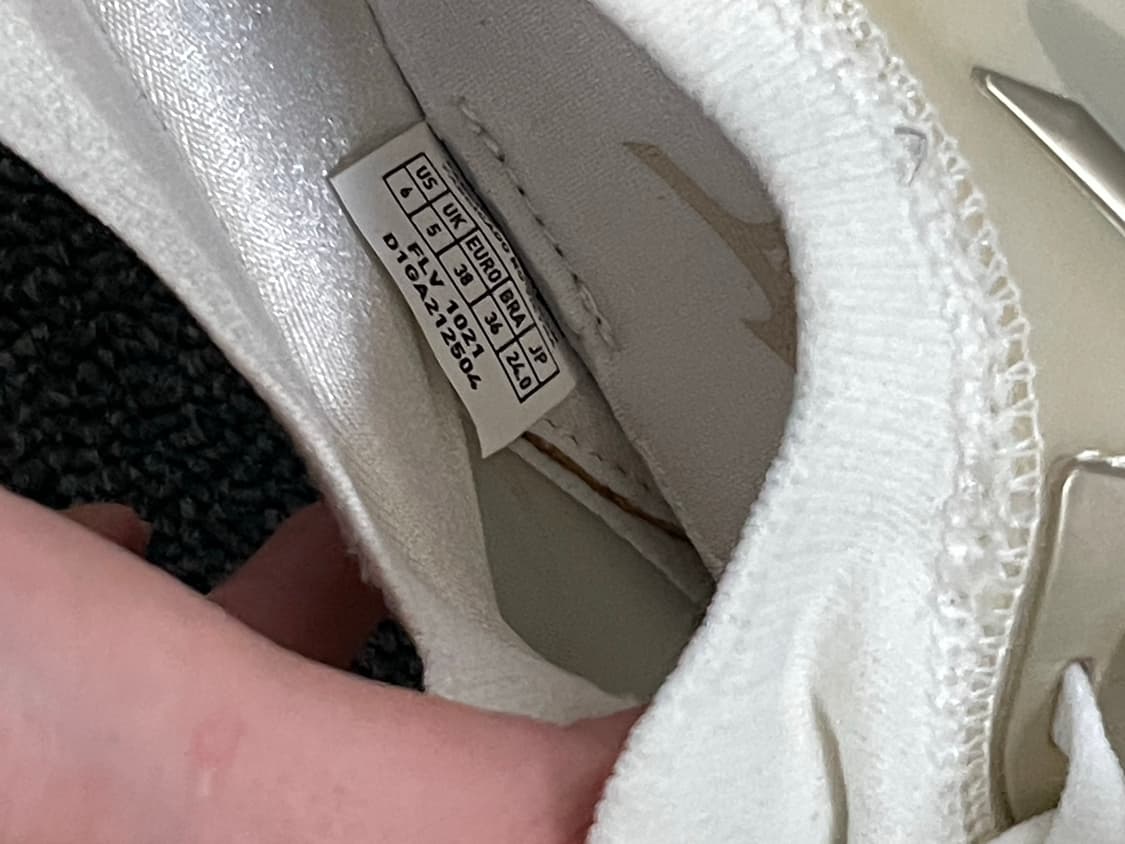 미즈노 x 소라야마 하지메 샴페인 골드 240 상품이미지7