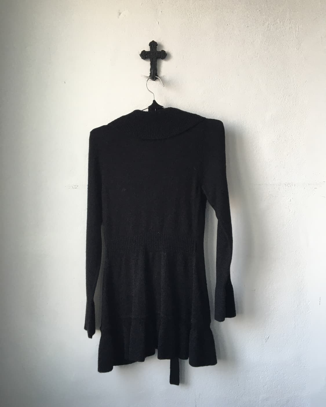 Belted ruffle point knit cardigan 상품이미지3