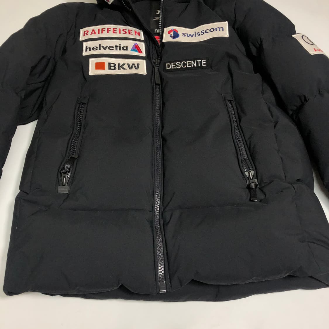 데상트 스위스 아우디 패딩 M 상품이미지6