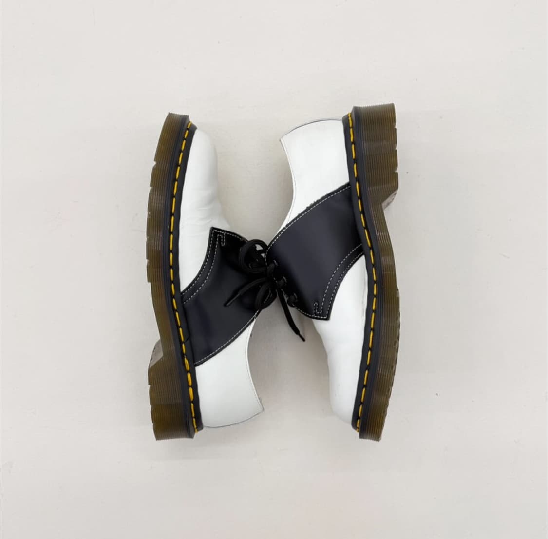 꼼데가르송 x 닥터마틴 3홀 더비 상품이미지4