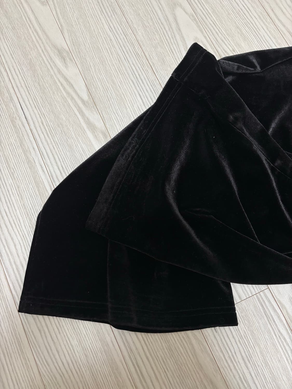 러브이즈트루 벨벳 셋업 상품이미지6