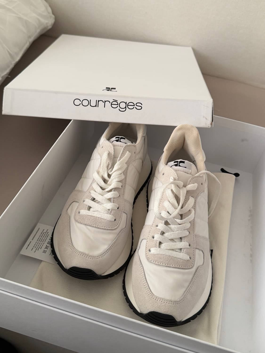 (새상품) Courrèges 꾸레쥬 운동화 상품이미지1