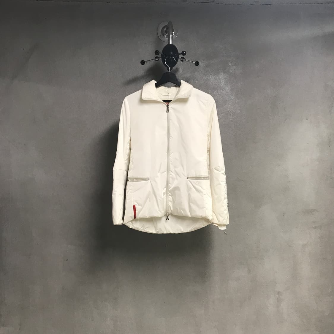 프라다 화이트 자켓 40(W) 상품이미지1