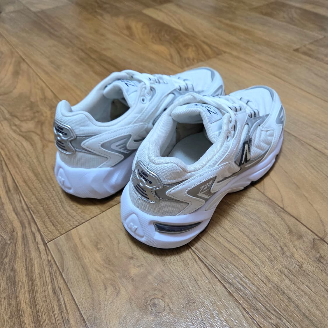 뉴발란스 725 상품이미지5