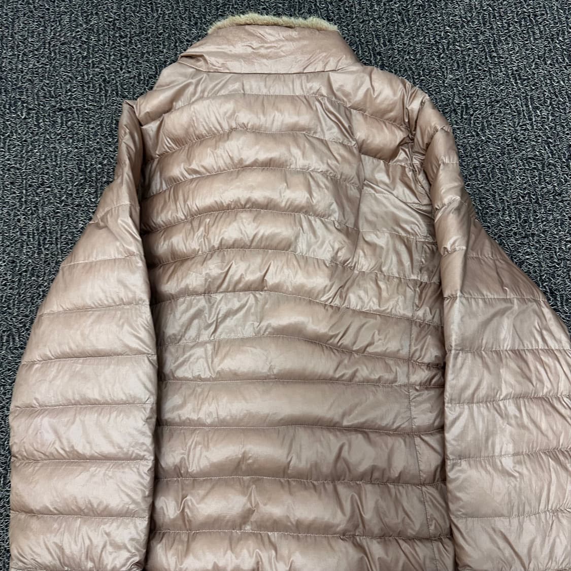 DAKS 닥스 여성 밍크 경량패딩 95사이즈 상품이미지7