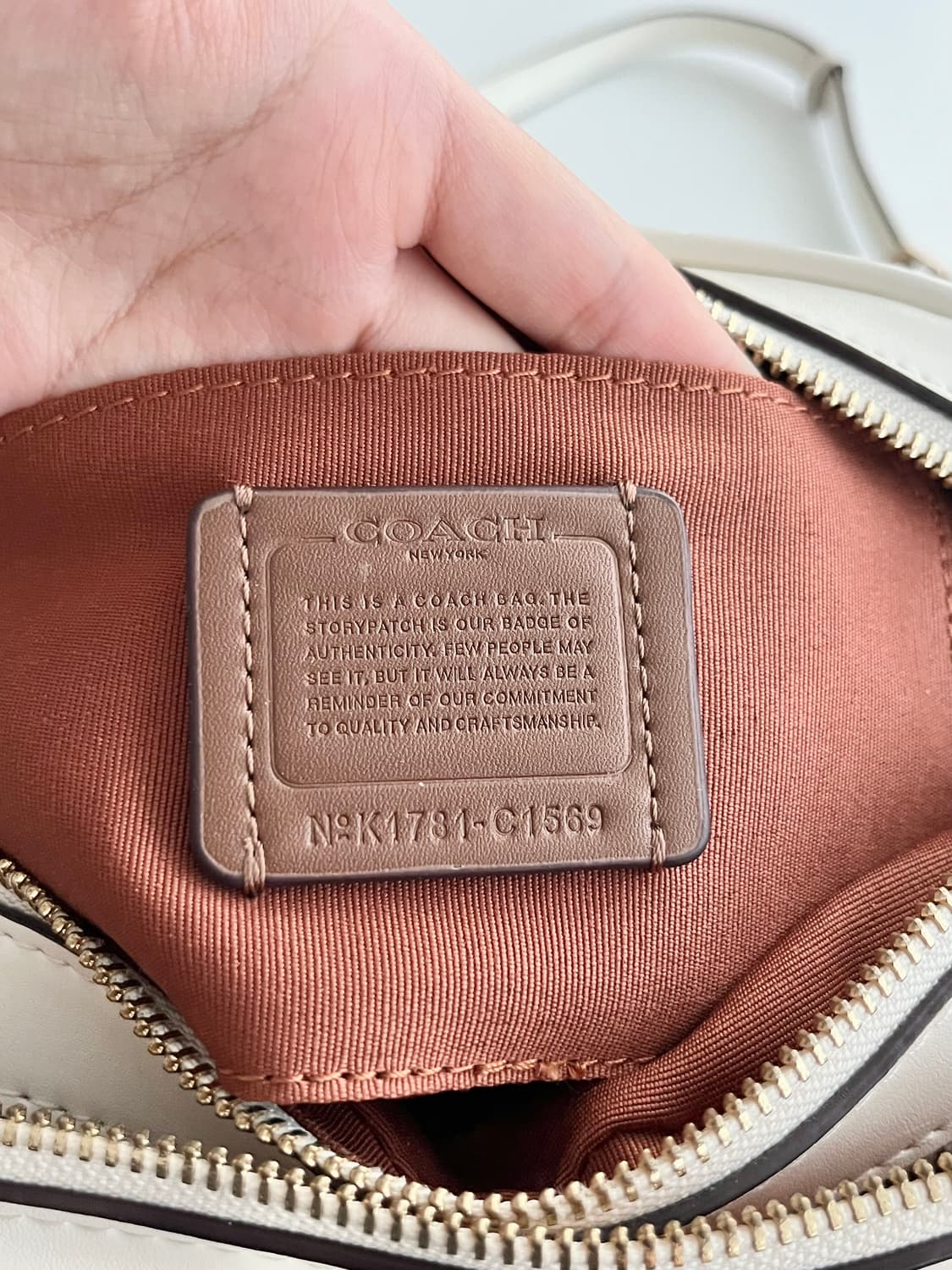 코치 COACH 퀼팅 크로스백 아이보리 상품이미지7