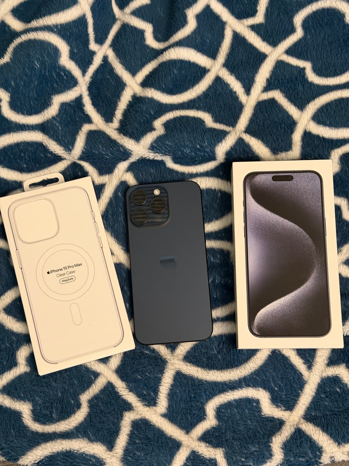 아이폰 15 Pro Max 블루 상품이미지1