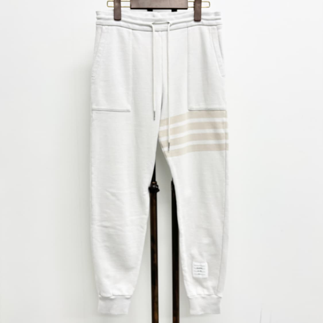 [1]톰브라운 사선완장 트레이닝 팬츠  상품이미지1