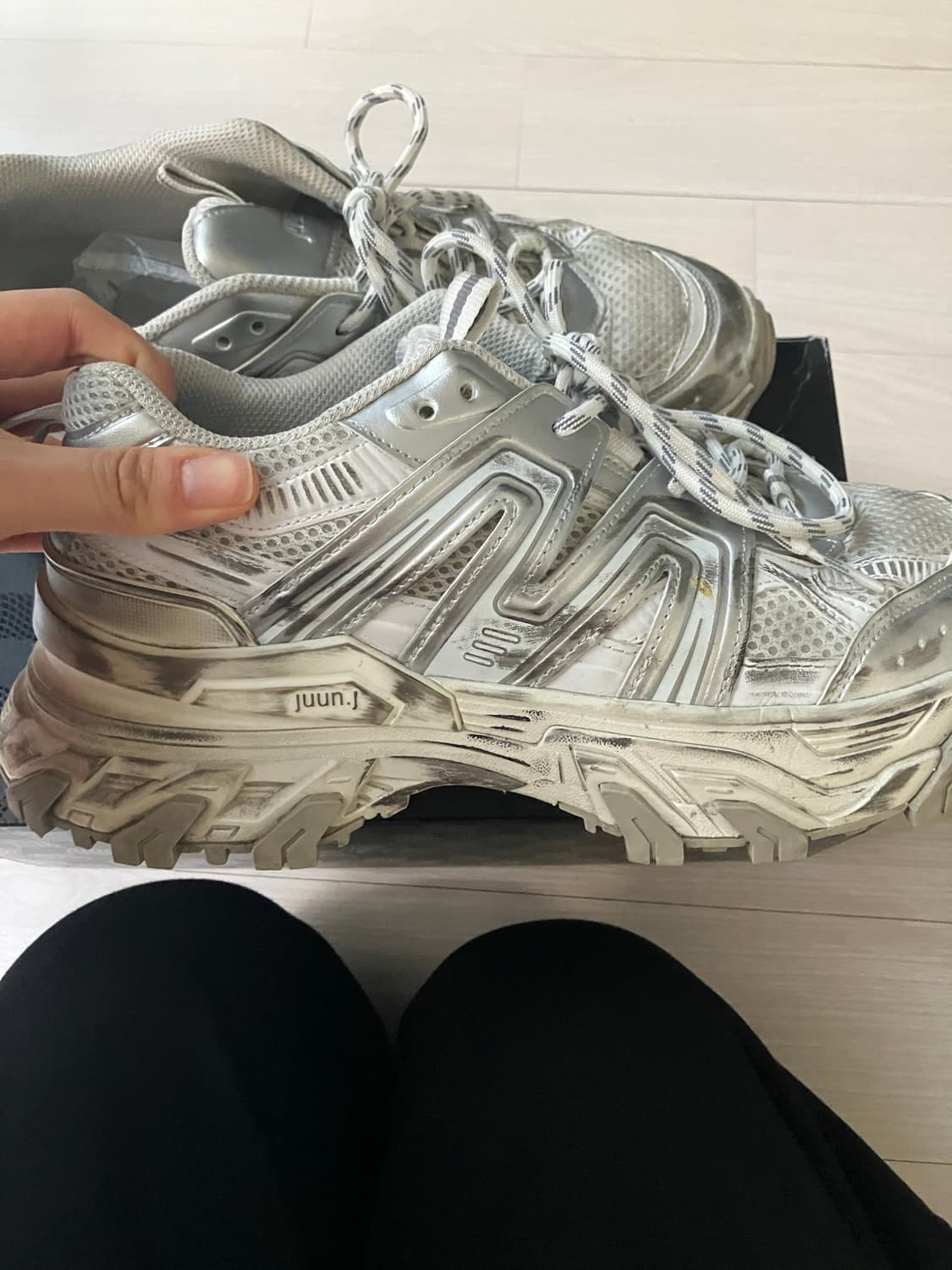 준지 24ss 남성 스니커즈 상품이미지4