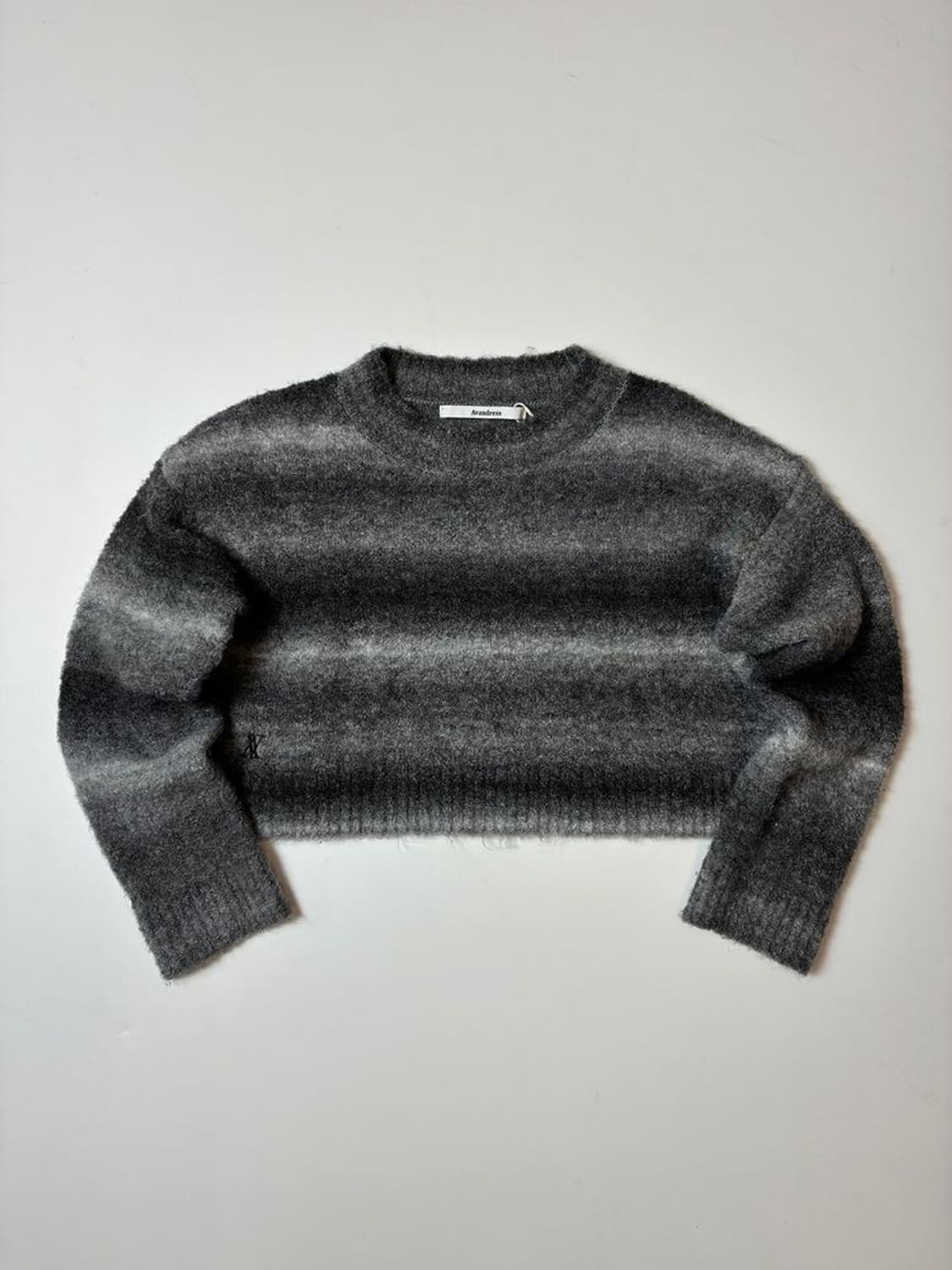 어반드레스 23FW 그라데이션 크롭 니트 PN9353 상품이미지1