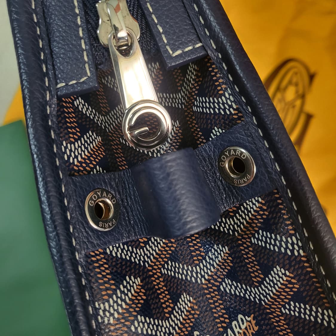 [새상품급/풀구성] GM / 고야드 쥬방스 클러치 토일렛백 네이비  상품이미지9