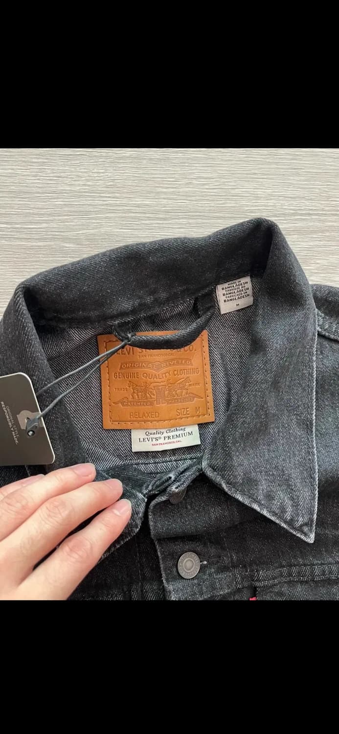 (새상품) 리바이스 3세대 블랙 트러커 프리미엄 라인 데님 자켓 상품이미지4