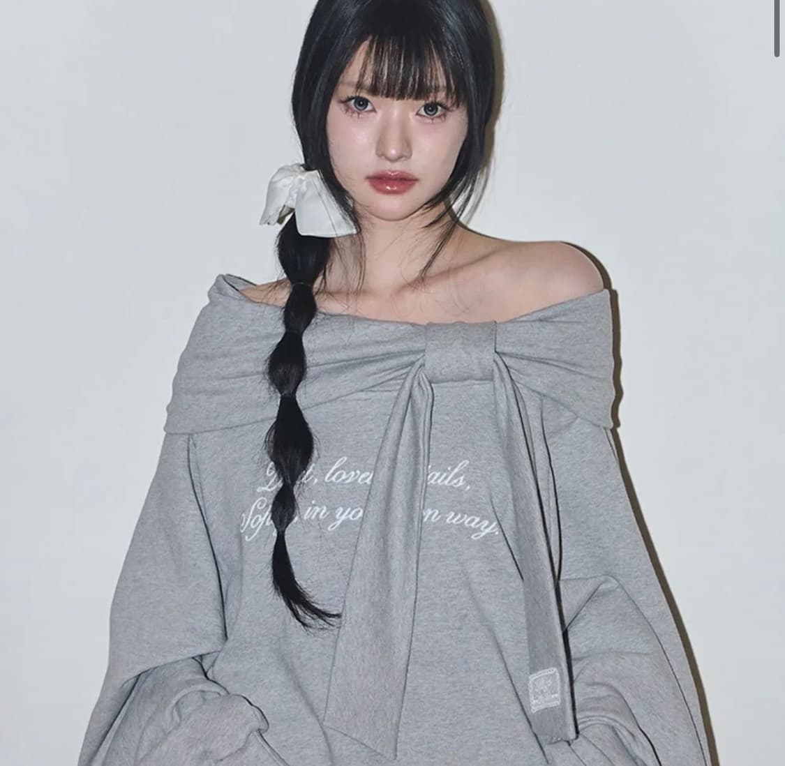 일리고 퓨어 보우 오프숄더 맨투맨 멜란지 그레이 상품이미지1