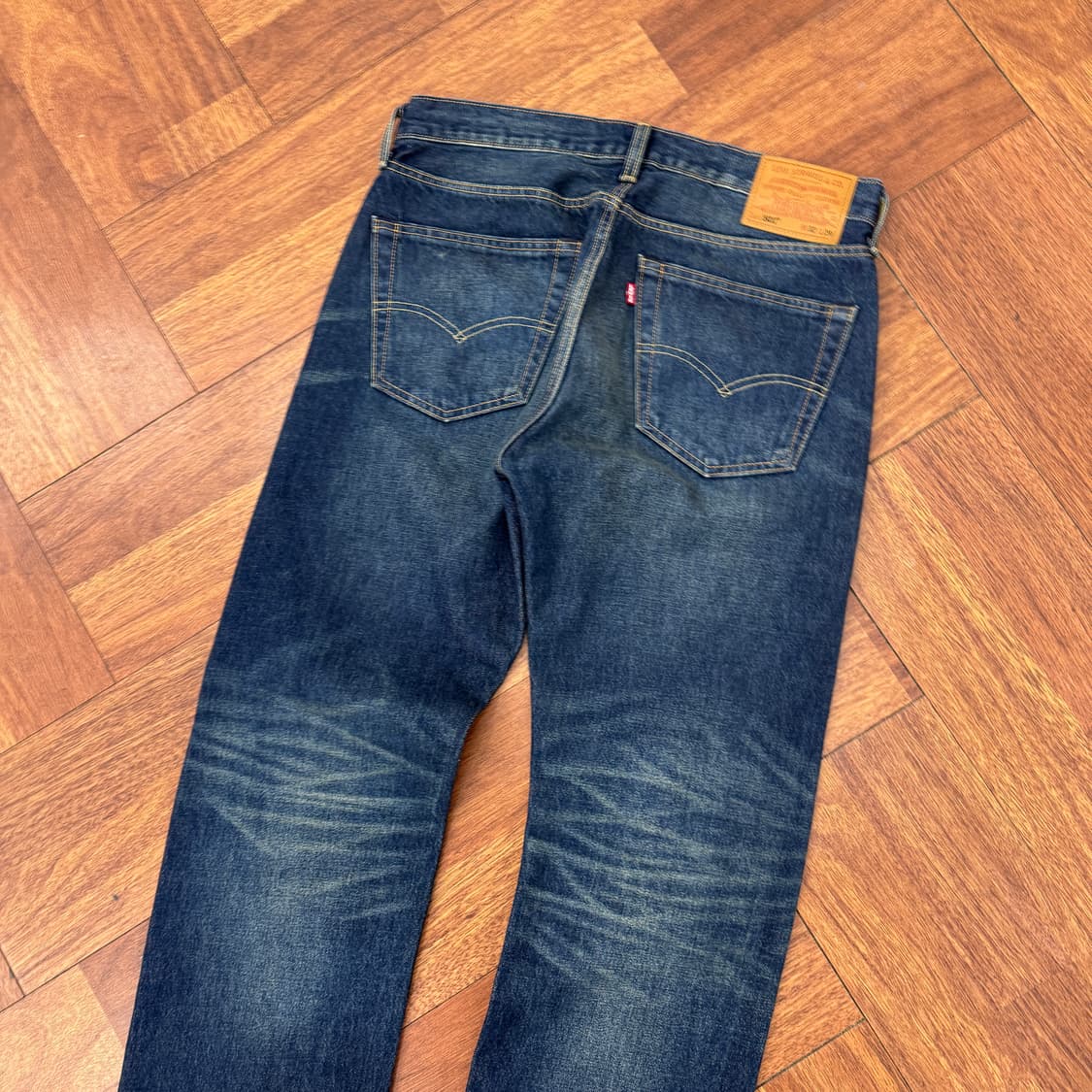 32 리바이스 프리미엄 501 워싱 데님 팬츠  상품이미지3