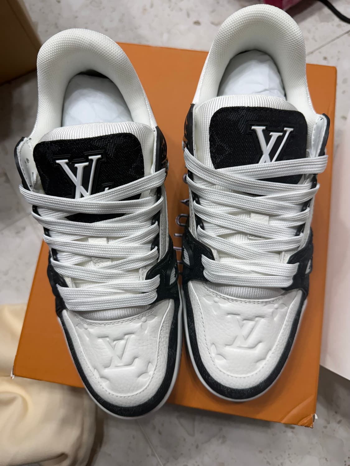 [루이비통] LV 트레이너 스니커즈 / 250 / 풀구성 급처 새상품 상품이미지1