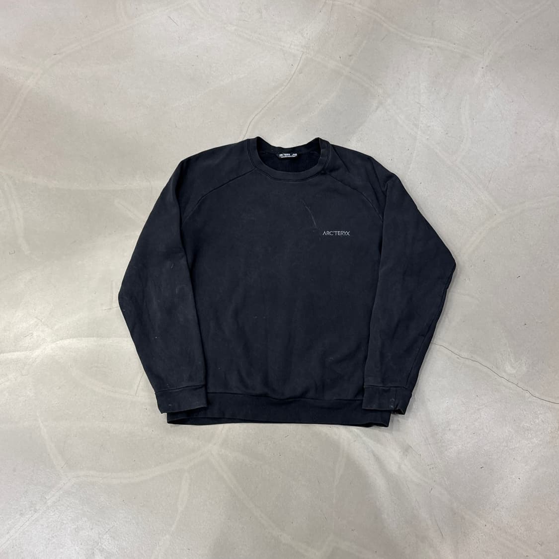 아크테릭스 자수 로고 맨투맨 XL 상품이미지1