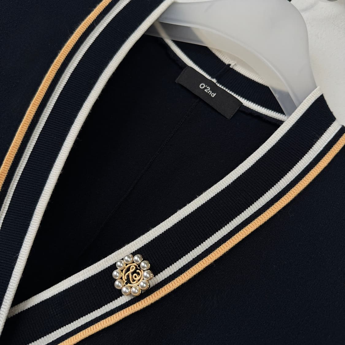 오즈세컨 비즈스톤 컬러 라인 니트 가디건 상품이미지4