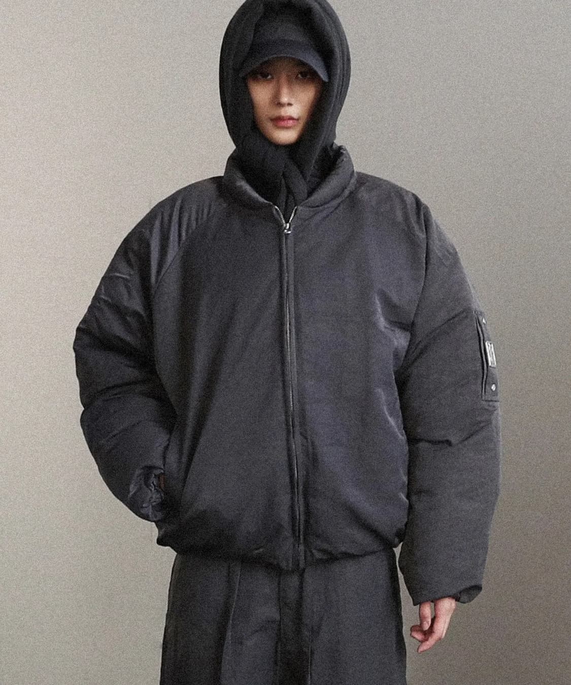 배드블러드 BS 나일론 푸퍼 MA-1 자켓 - 챠콜 상품이미지1