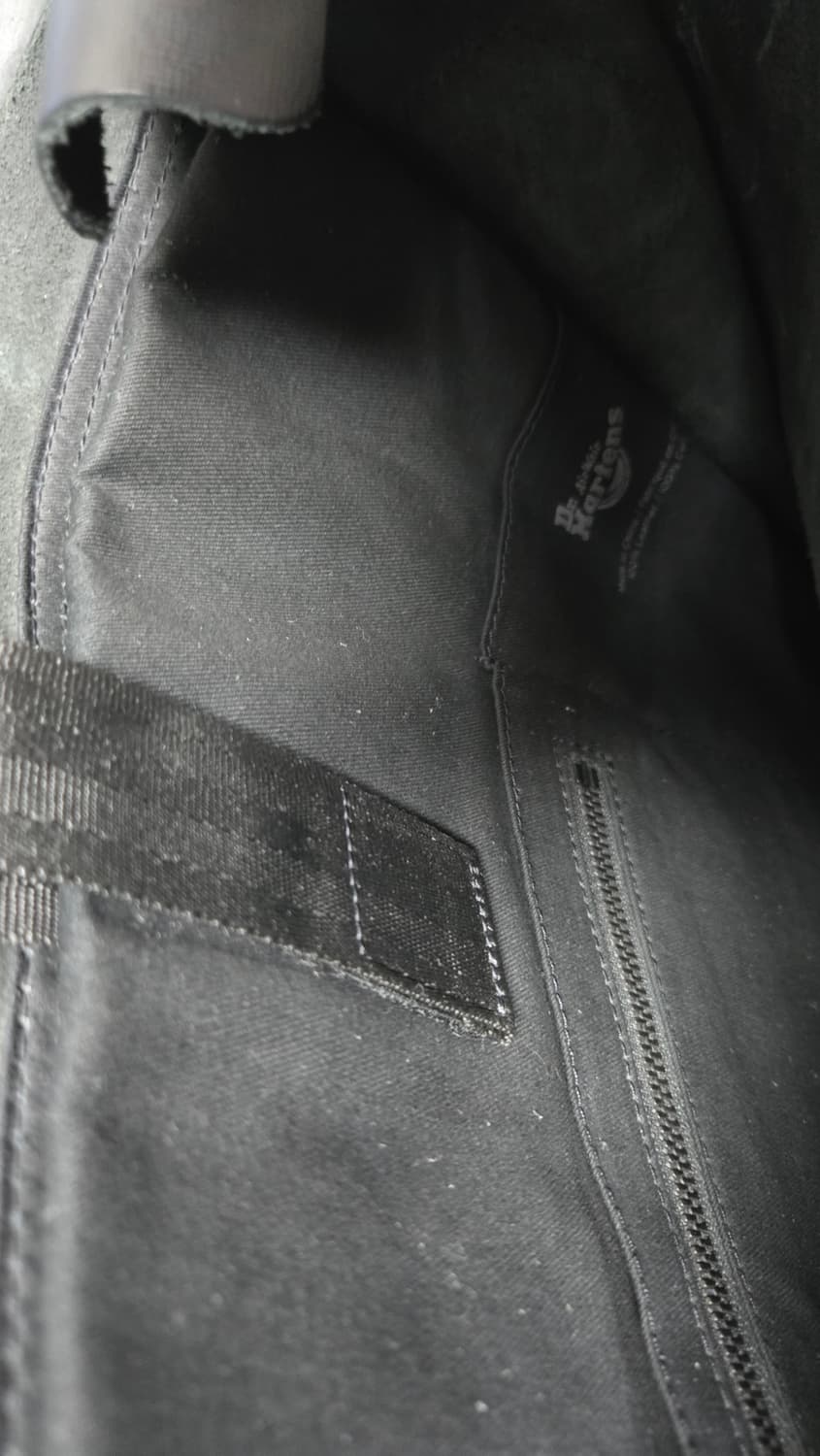 닥터마틴 15인치 사첼백  상품이미지8